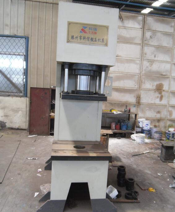 200T單臂油壓機(jī)（單臂液壓機(jī)、校正、校直專(zhuān)用油壓機(jī)）